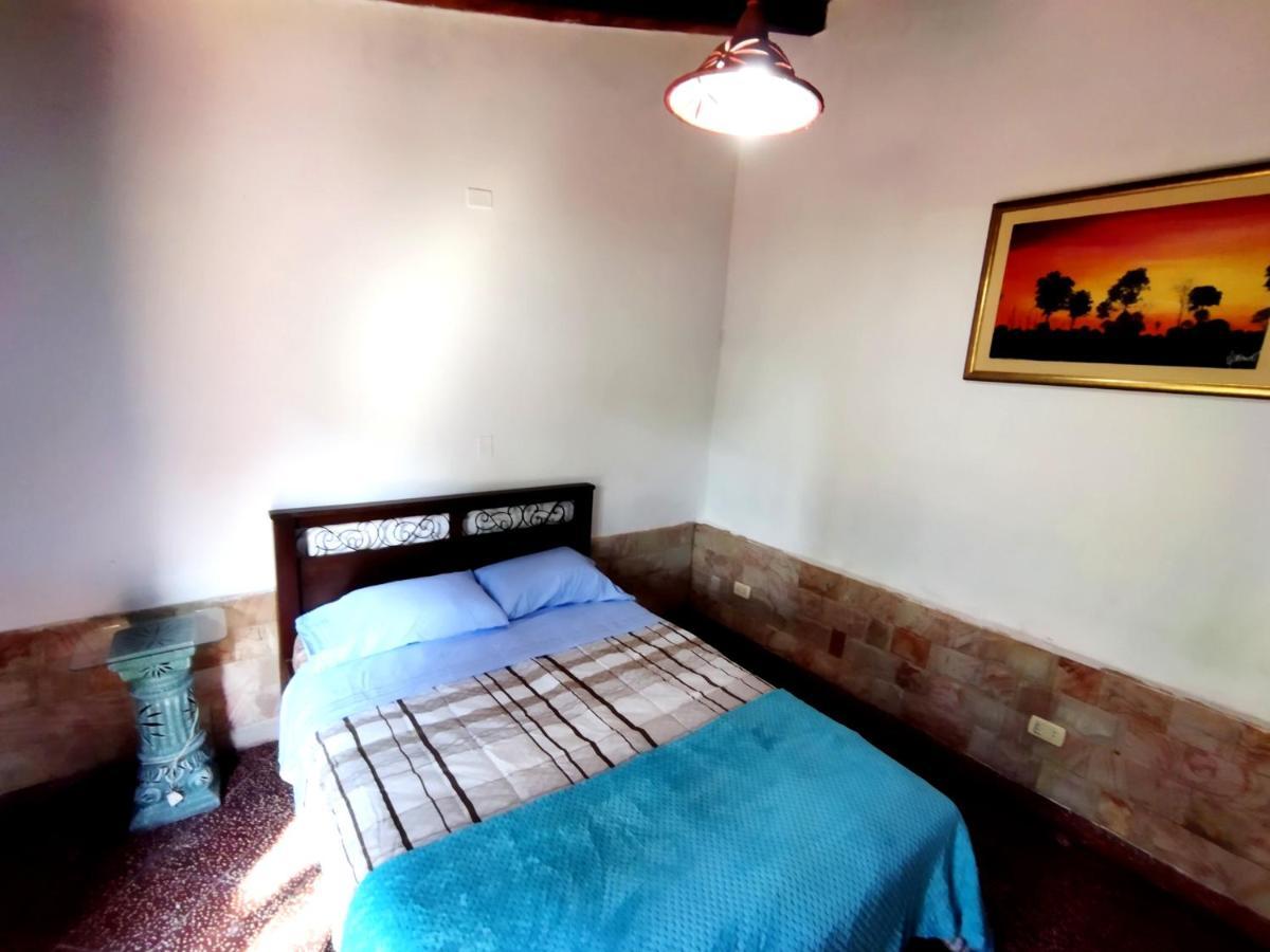Hotel La Aparesida Areguá Extérieur photo