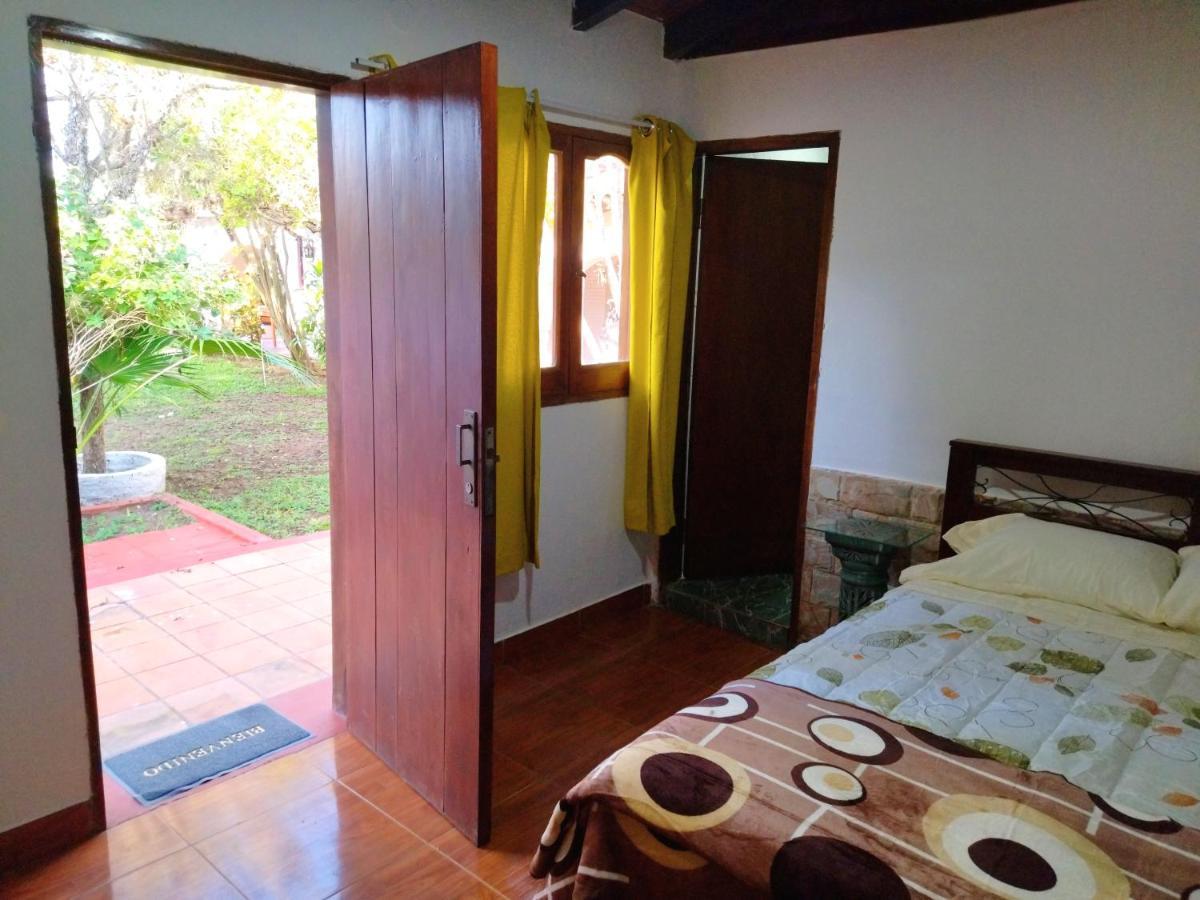 Hotel La Aparesida Areguá Extérieur photo